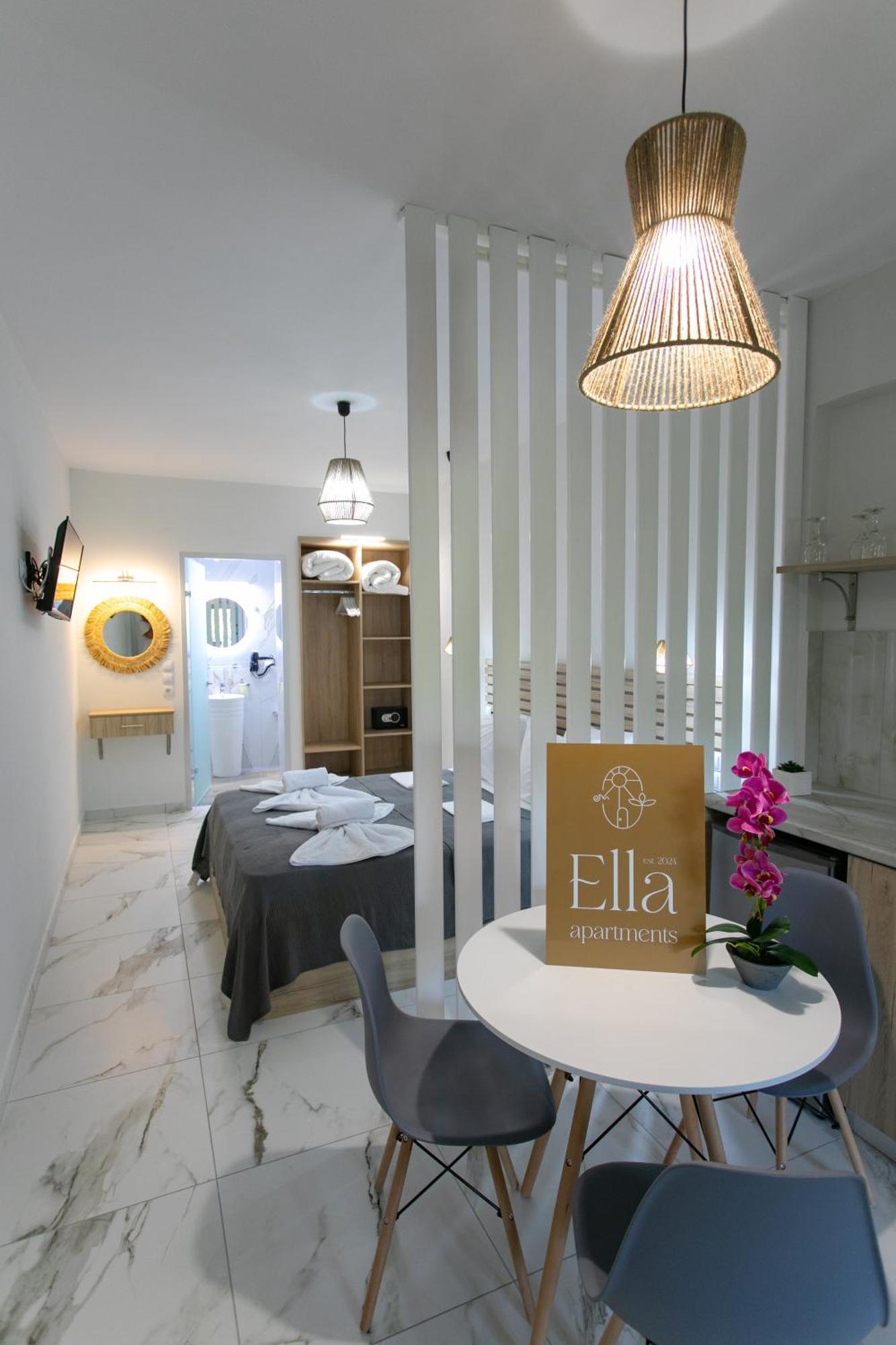 Ella Apartments Parga Esterno foto