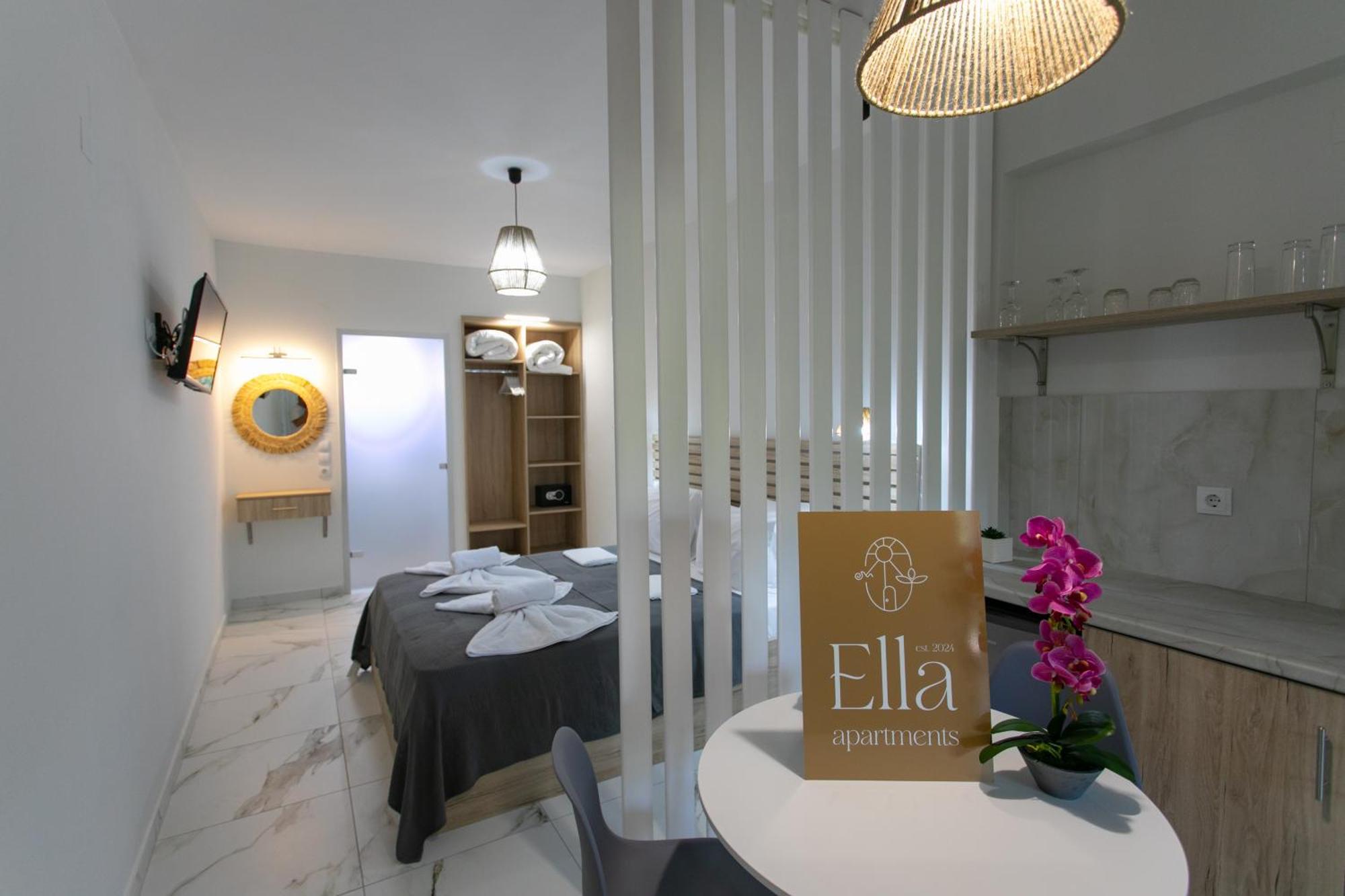 Ella Apartments Parga Esterno foto